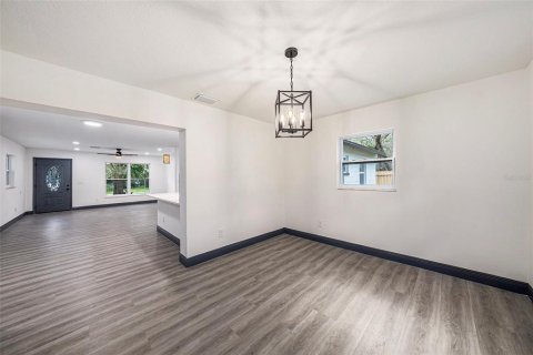 House in New Port Richey, Florida 3 bedrooms, 125.98 sq.m. № 1886964 - photo 11