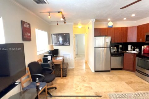 Apartamento en alquiler en Fort Lauderdale, Florida, 1 dormitorio, 47.47 m2 № 1972293 - foto 2