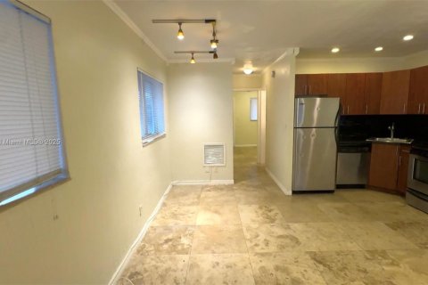 Apartamento en alquiler en Fort Lauderdale, Florida, 1 dormitorio, 47.47 m2 № 1972293 - foto 3