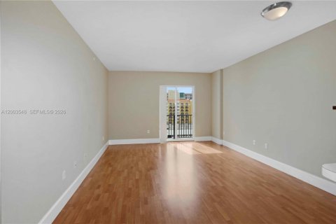 Condo in Coral Gables, Florida, 1 bedroom  № 2069224 - photo 5