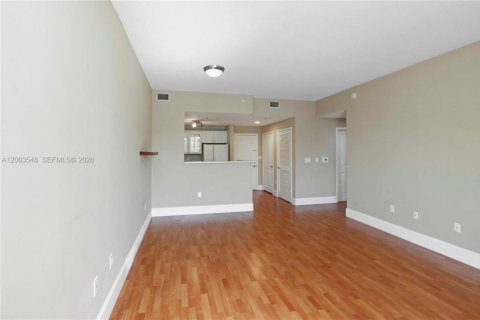 Condo in Coral Gables, Florida, 1 bedroom  № 2069224 - photo 6