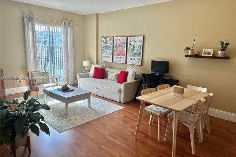 Condo in Coral Gables, Florida, 1 bedroom  № 2069224