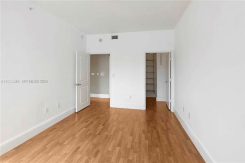 Condo in Coral Gables, Florida, 1 bedroom  № 2069224 - photo 18