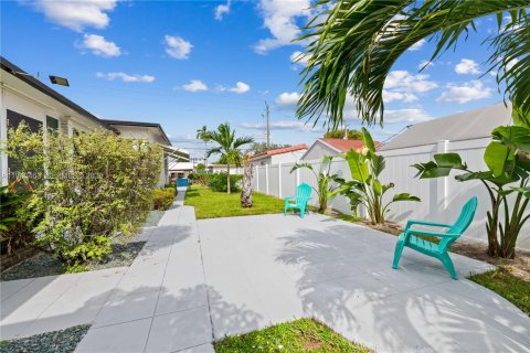 Appartement à Hollywood, Floride 2 chambres, 100.33 m2 № 1998308