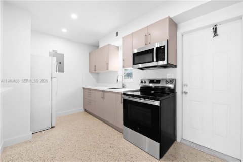 Appartement à louer à Hollywood, Floride: 2 chambres, 100.33 m2 № 1998308 - photo 10