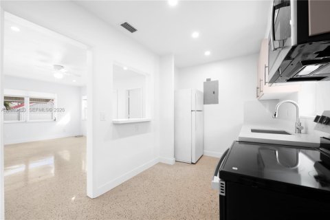 Appartement à louer à Hollywood, Floride: 2 chambres, 100.33 m2 № 1998308 - photo 11