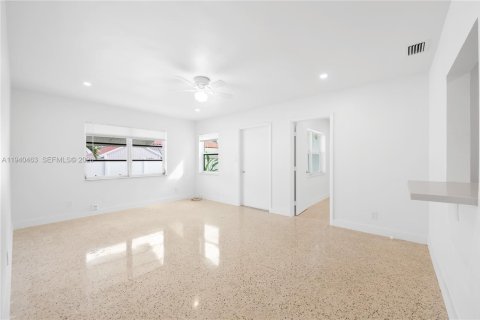 Appartement à louer à Hollywood, Floride: 2 chambres, 100.33 m2 № 1998308 - photo 13