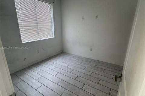Touwnhouse à louer à Homestead, Floride: 4 chambres, 127.65 m2 № 2154329 - photo 5
