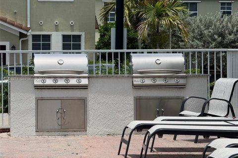 Touwnhouse à louer à Homestead, Floride: 4 chambres, 127.65 m2 № 2154329 - photo 7