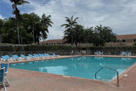Touwnhouse à louer à Homestead, Floride: 4 chambres, 127.65 m2 № 2154329 - photo 9