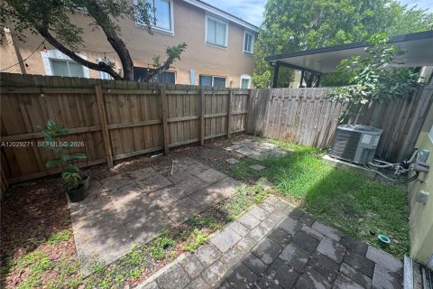 Touwnhouse à louer à Homestead, Floride: 4 chambres, 127.65 m2 № 2154329 - photo 3