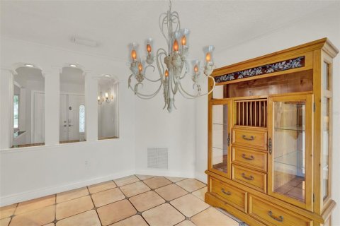 House in Orlando, Florida 4 bedrooms, 171.22 sq.m. № 1801465 - photo 9