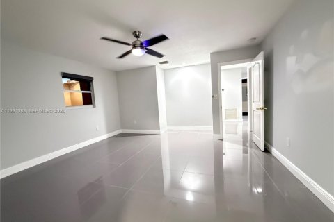 Casa en alquiler en Lake Worth, Florida, 5 dormitorios, 140.19 m2 № 2055508 - foto 20