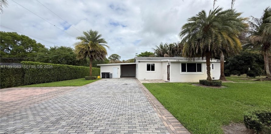 Casa en Lake Worth, Florida 5 dormitorios, 140.19 m2 № 2055508