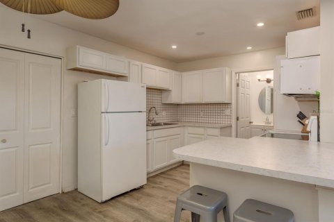 Casa en venta en Largo, Florida, 2 dormitorios, 104.24 m2 № 1774019 - foto 2