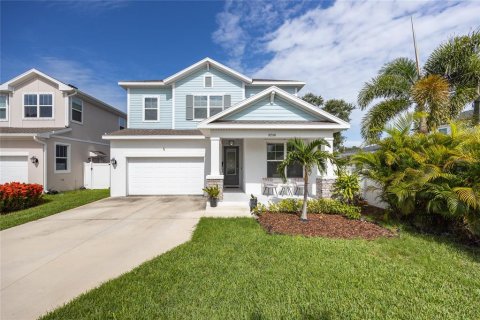 House in Saint Petersburg, Florida 4 bedrooms, 247.96 sq.m. № 1815482 - photo 1