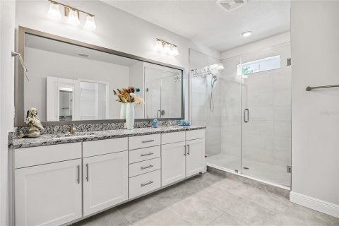 House in Saint Petersburg, Florida 4 bedrooms, 247.96 sq.m. № 1815482 - photo 25