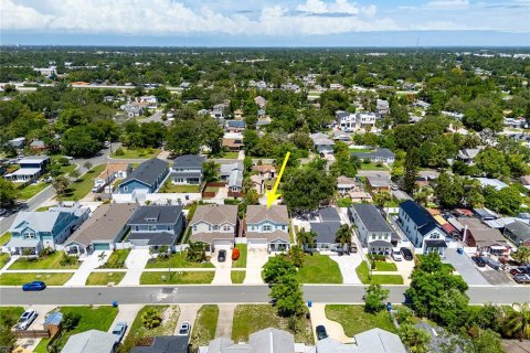 House in Saint Petersburg, Florida 4 bedrooms, 247.96 sq.m. № 1815482 - photo 2