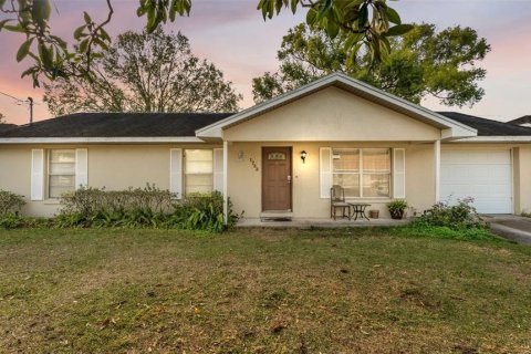 House in Winter Haven, Florida 3 bedrooms, 99.87 sq.m. № 2128036