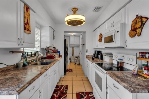 Casa en venta en Winter Haven, Florida, 3 dormitorios, 99.87 m2 № 2128036 - foto 8