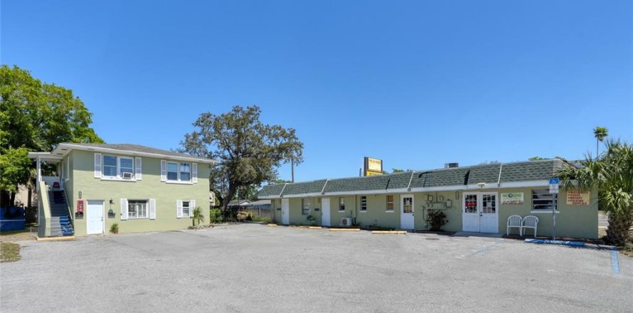 Propiedad comercial en Clearwater, Florida № 2156714