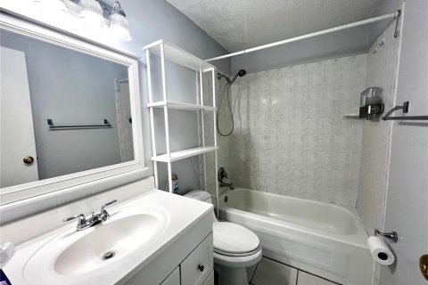 Condo in Clearwater, Florida, 1 bedroom  № 1767868 - photo 22