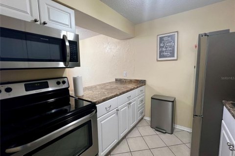 Condo in Clearwater, Florida, 1 bedroom  № 1767868 - photo 11