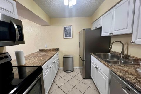 Condo in Clearwater, Florida, 1 bedroom  № 1767868 - photo 8