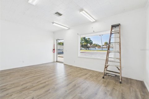 Commercial property in Beverly Hills, Florida 353.03 sq.m. № 2368670 - photo 24