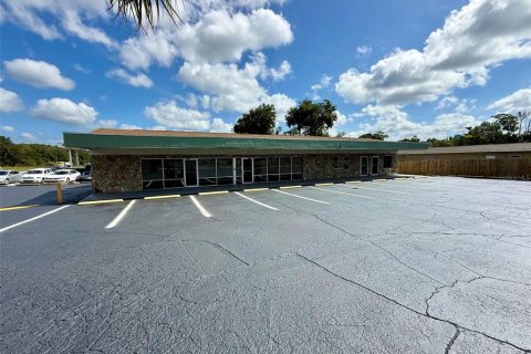 Commercial property in Beverly Hills, Florida 353.03 sq.m. № 2368670
