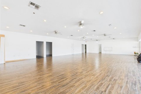Commercial property in Beverly Hills, Florida 353.03 sq.m. № 2368670 - photo 11