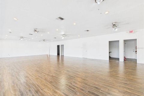 Commercial property in Beverly Hills, Florida 353.03 sq.m. № 2368670 - photo 10