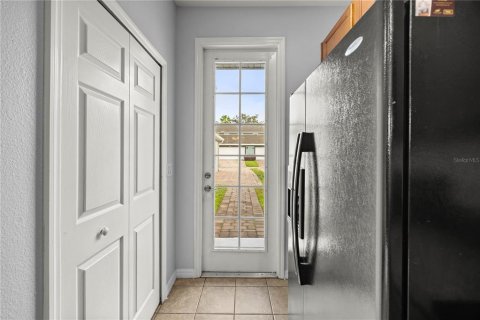 Adosado en venta en Orlando, Florida, 4 dormitorios, 141.95 m2 № 2380945 - foto 13