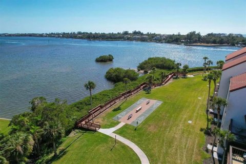 Condominio en alquiler en Sarasota, Florida, 2 dormitorios, 102.29 m2 № 2100727 - foto 22