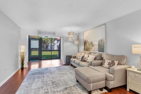 Condominio en alquiler en Sarasota, Florida, 2 dormitorios, 102.29 m2 № 2100727 - foto 4