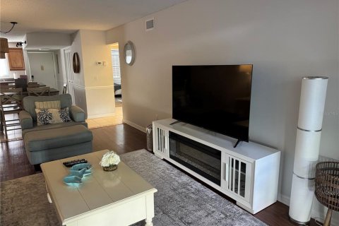 Condominio en alquiler en Sarasota, Florida, 2 dormitorios, 102.29 m2 № 2100727 - foto 3