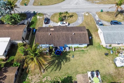 Villa ou maison à vendre à Homestead, Floride: 4 chambres, 142.51 m2 № 2081069 - photo 2