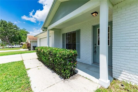 Villa ou maison à vendre à Brandon, Floride: 4 chambres, 170.57 m2 № 1894407 - photo 4