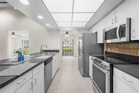 Villa ou maison à vendre à Brandon, Floride: 4 chambres, 170.57 m2 № 1894407 - photo 14