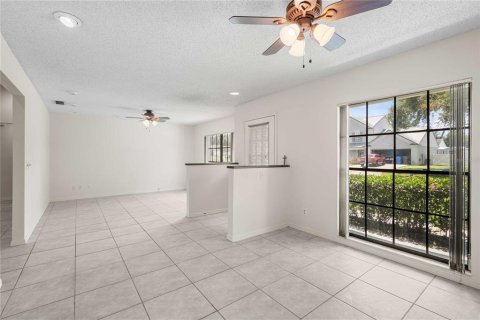 Villa ou maison à vendre à Brandon, Floride: 4 chambres, 170.57 m2 № 1894407 - photo 9
