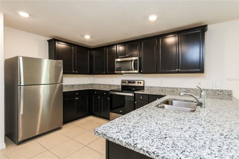 House in Mascotte, Florida 4 bedrooms, 171.13 sq.m. № 1829905 - photo 9