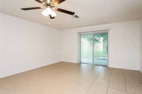 House in Mascotte, Florida 4 bedrooms, 171.13 sq.m. № 1829905 - photo 6