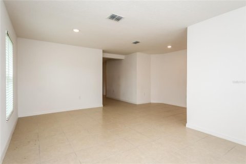 House in Mascotte, Florida 4 bedrooms, 171.13 sq.m. № 1829905 - photo 4