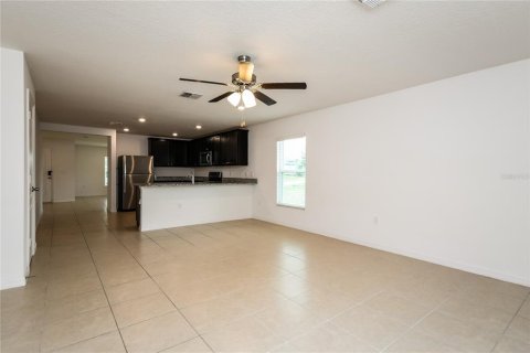 House in Mascotte, Florida 4 bedrooms, 171.13 sq.m. № 1829905 - photo 7