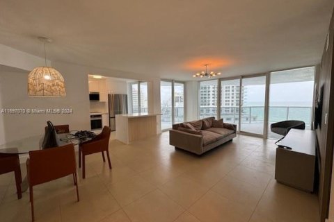 Condo in Miami Beach, Florida, 2 bedrooms  № 1867716 - photo 6