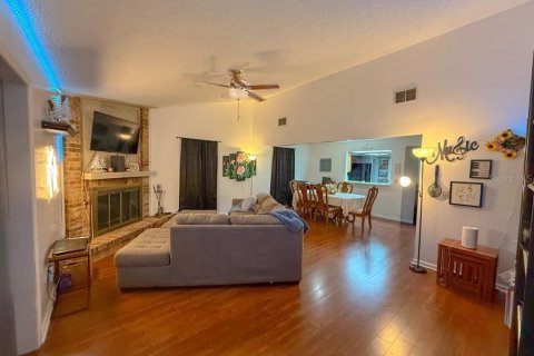 Casa en alquiler en Dade City, Florida, 3 dormitorios, 141.21 m2 № 2223185 - foto 2
