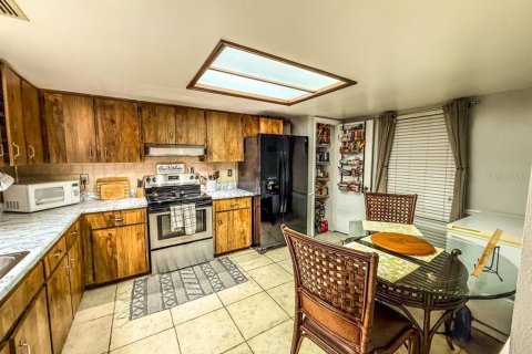 Casa en alquiler en Dade City, Florida, 3 dormitorios, 141.21 m2 № 2223185 - foto 4