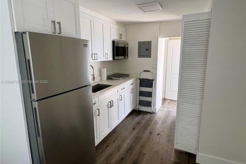 Appartement à louer à Hollywood, Floride: 81.01 m2 № 2076319 - photo 10