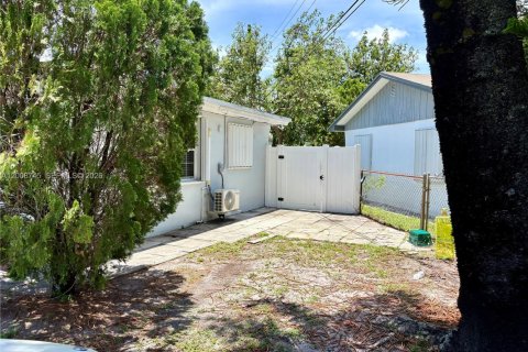 Studio à Hollywood, Floride № 2076319