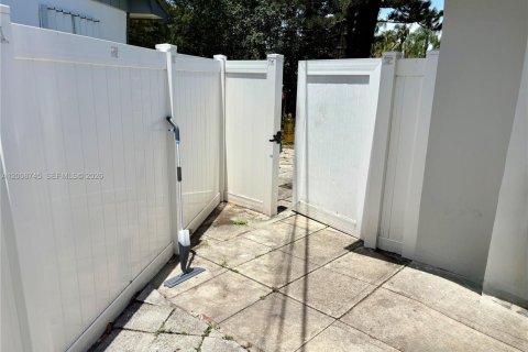 Appartement à louer à Hollywood, Floride: 81.01 m2 № 2076319 - photo 4